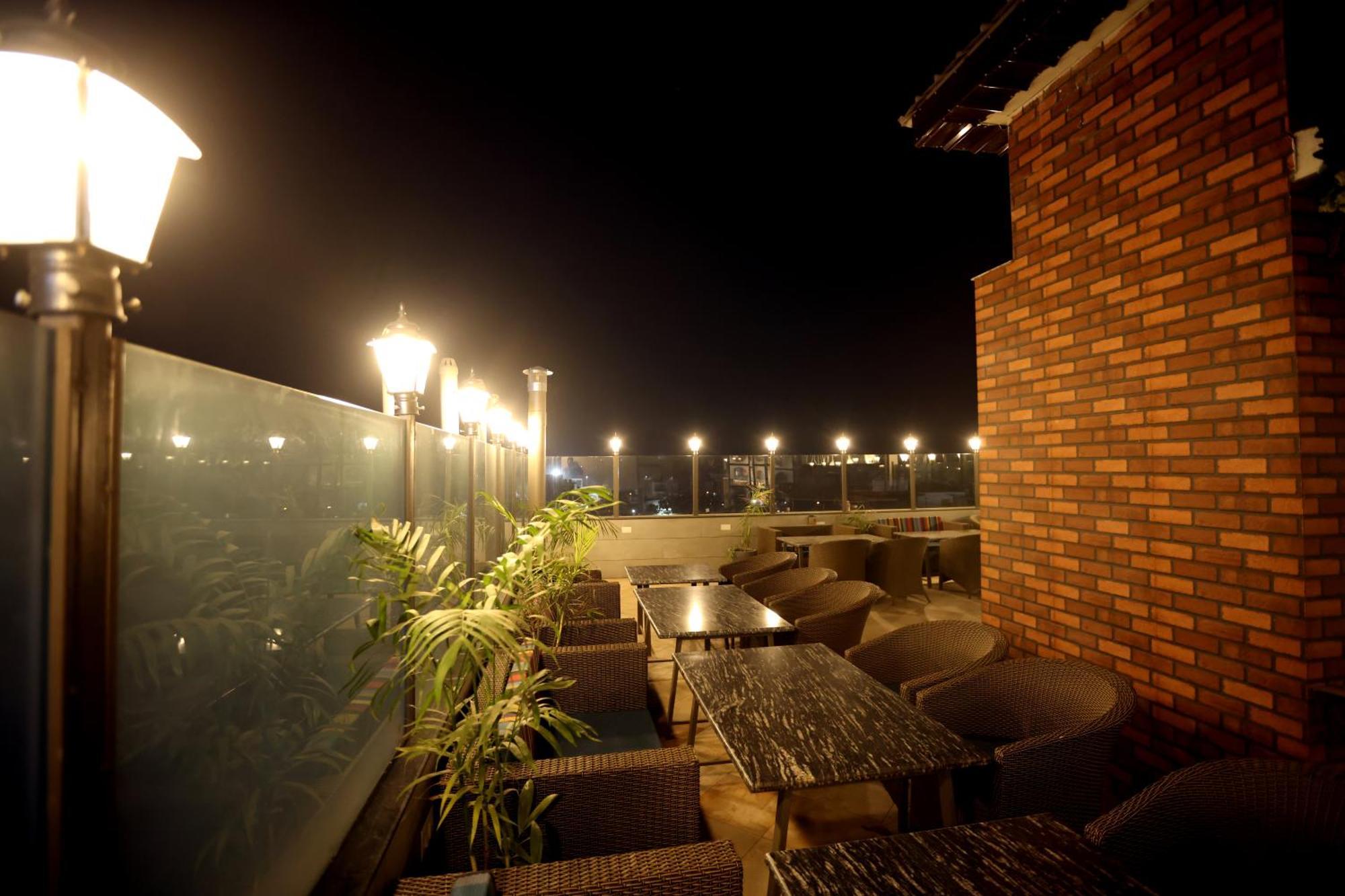 Mohali Hiraya Hotels מראה חיצוני תמונה